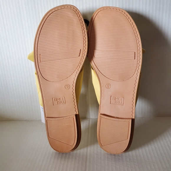 Time And Tru Women's Faux Leather Yellow Bow Flip Flop Menory Foam Sz 9 - Picture 6 of 9